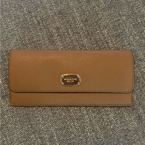 Michael Kors Slim Wallet
